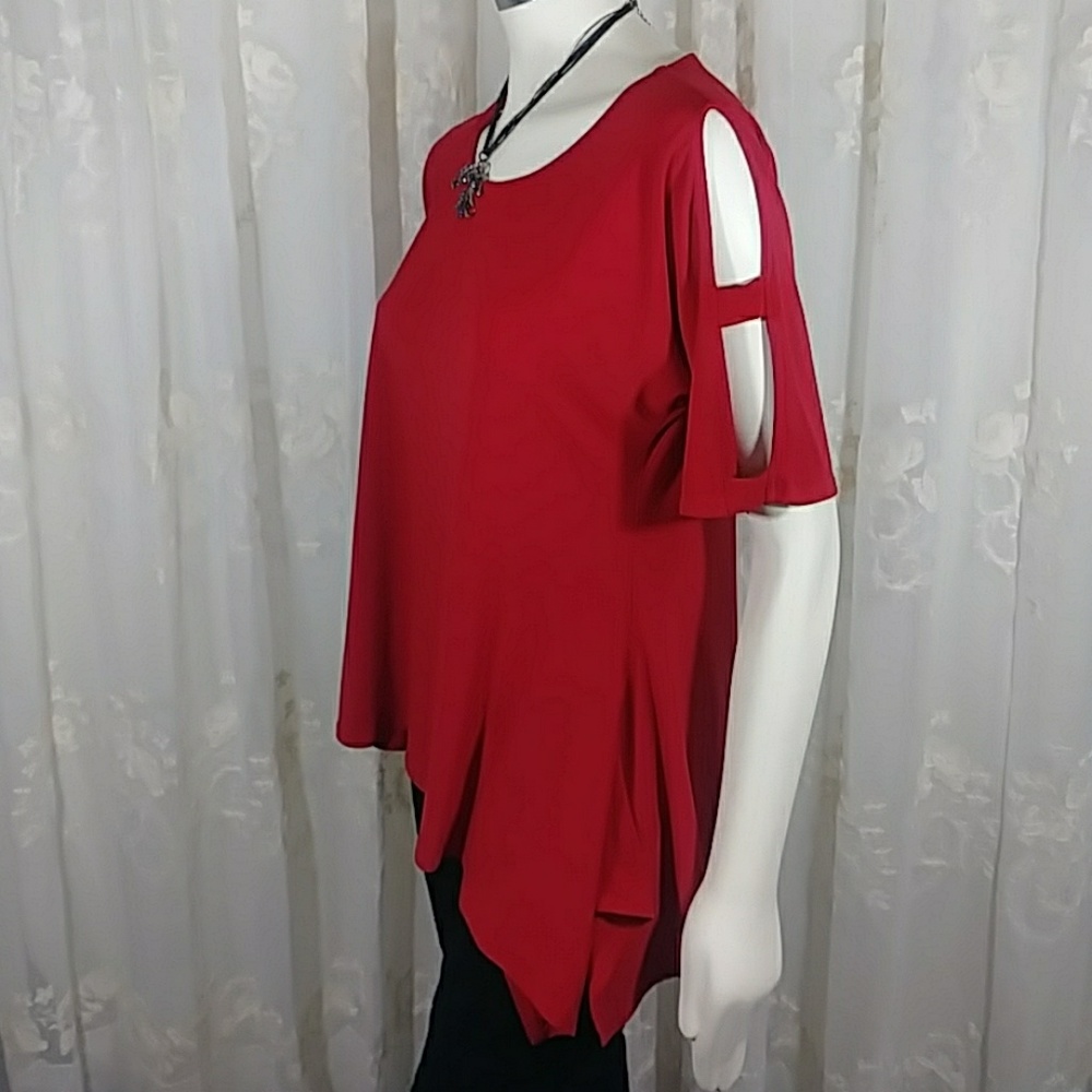 Curvesque Red Handkerchief Blouse great, non cling
